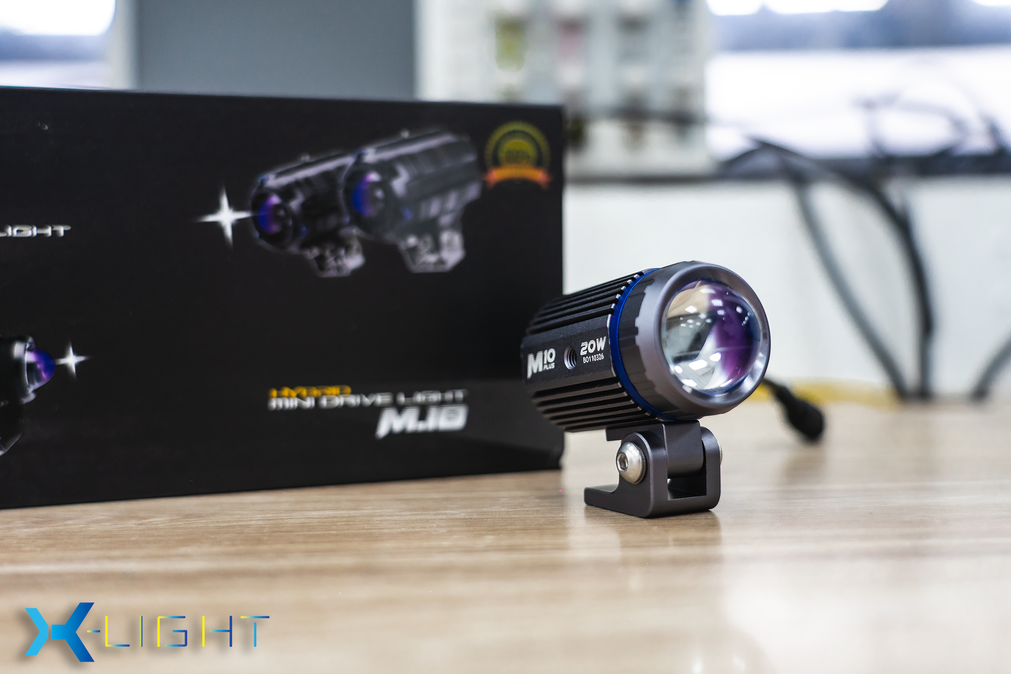 ĐÈN TRỢ SÁNG MINI X-LIGHT M10 PLUS
