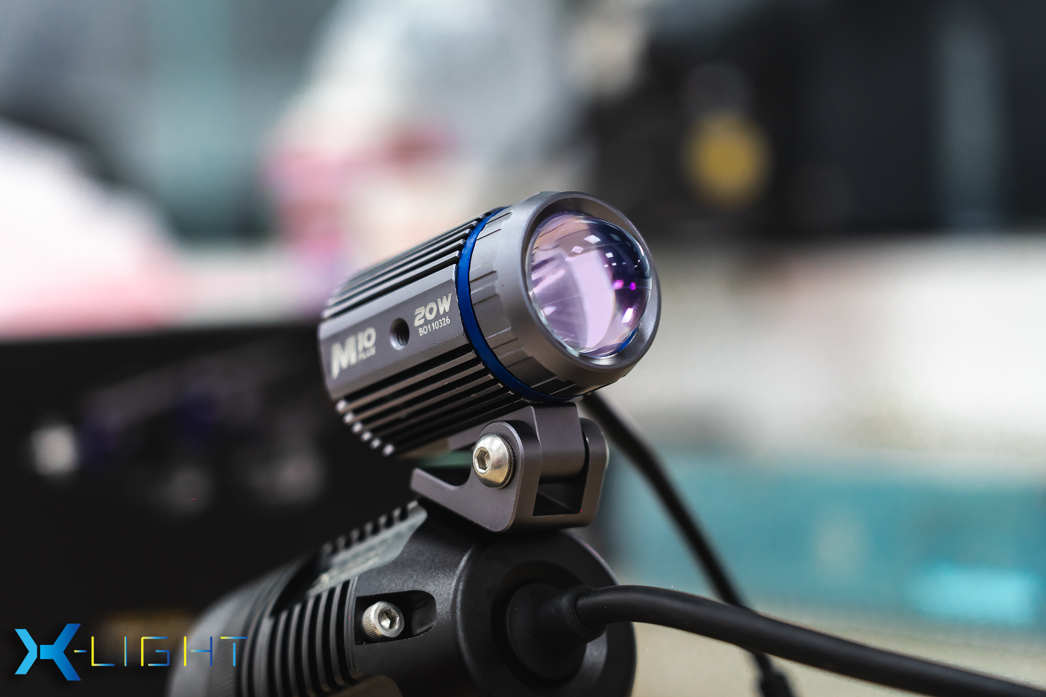 ĐÈN TRỢ SÁNG MINI X-LIGHT M10 PLUS