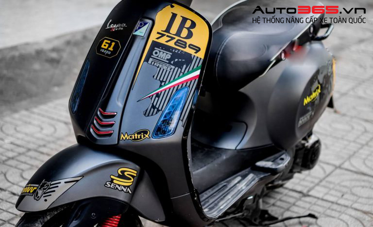 dán decal xe vespa