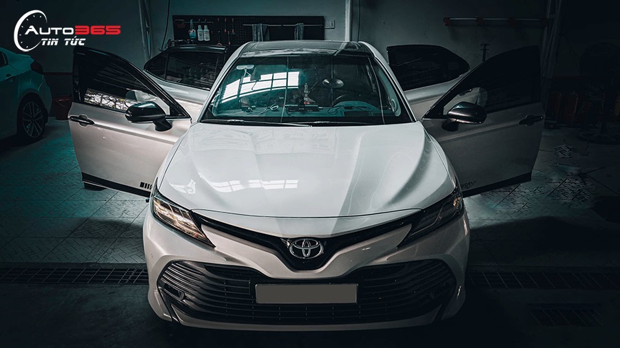 toyota-camry.jpg