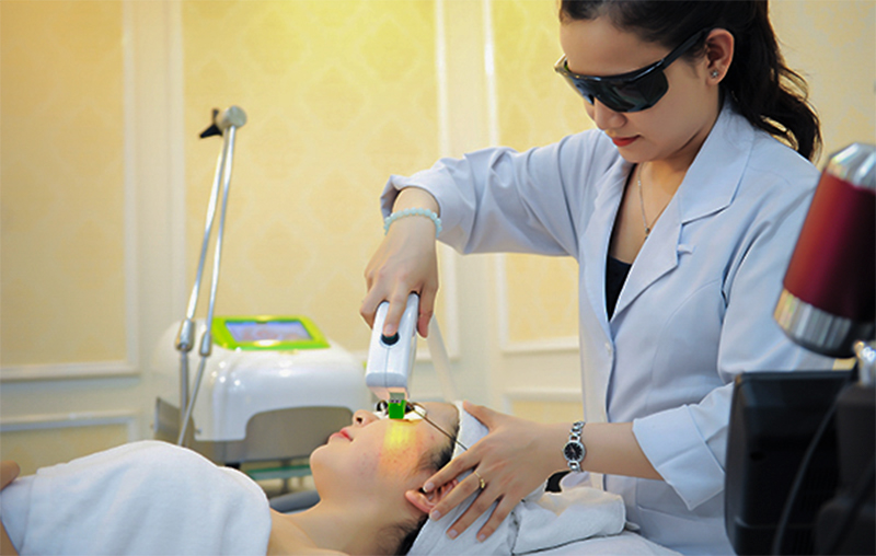 Laser lỏng