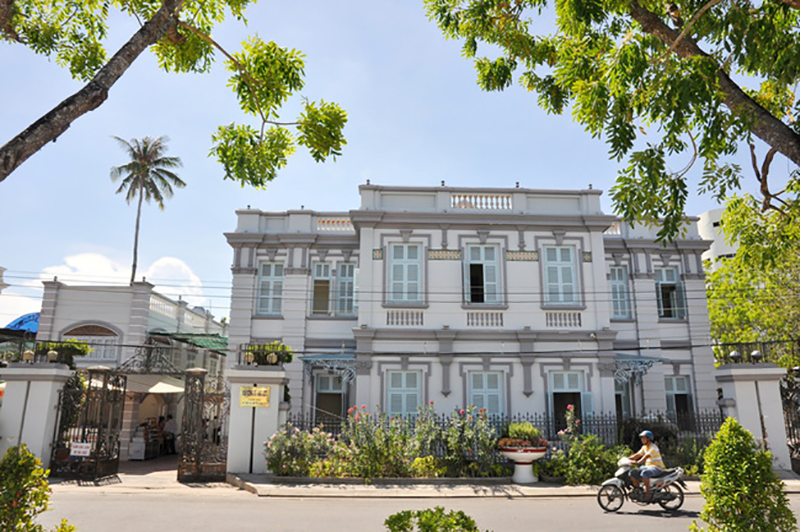 nhà công tử bạc liêu