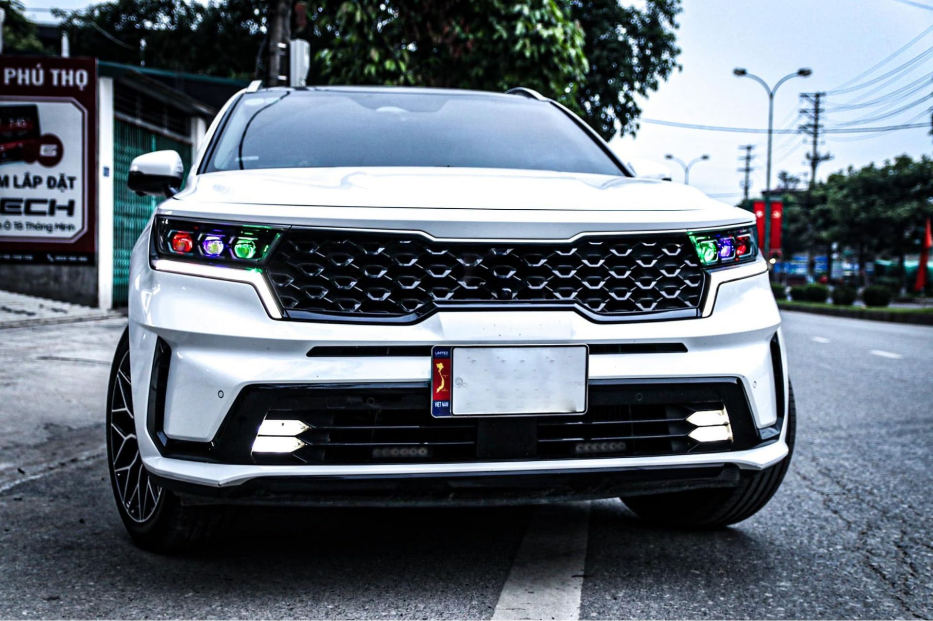 KIA Sorento nâng cấp 3 bộ Module bi LASER Mini F+ Ultra