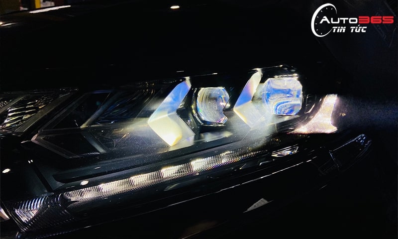 Mitsubishi Outlander nâng cấp bộ đôi Module bi LASER Mini F+ Ultra