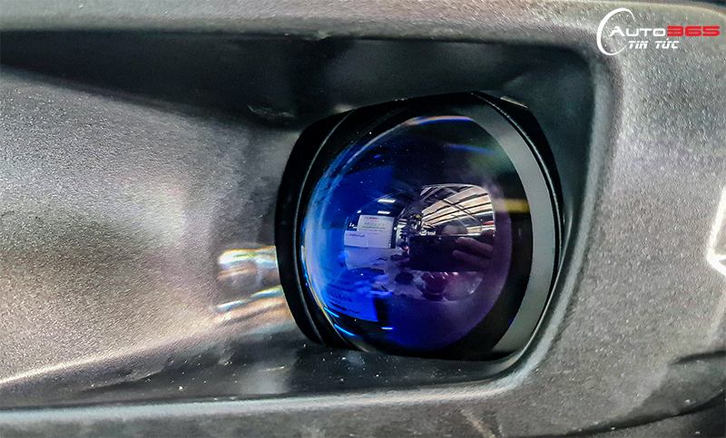Ford nâng cấp bi gầm X-Light F10