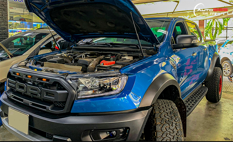 Ford nâng cấp bi gầm X-Light F10