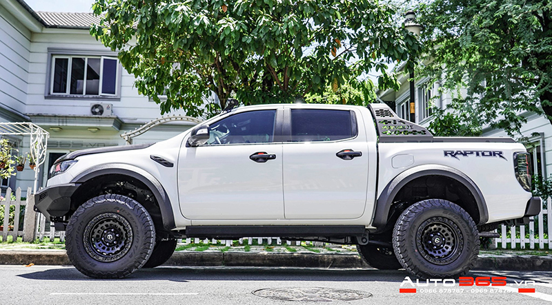 do-choi-ranger-raptor-2019%20_19_.jpg