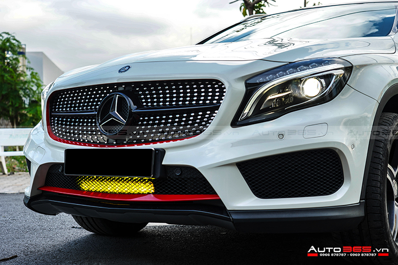 Mercedes GLA250 lắp led bar GTR 80W 42cm ánh sáng vàng