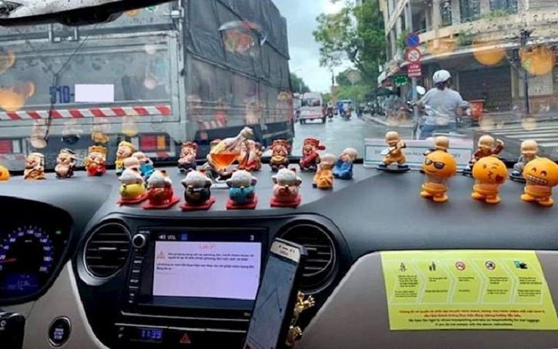 để quá nhiều đồ trên taplo