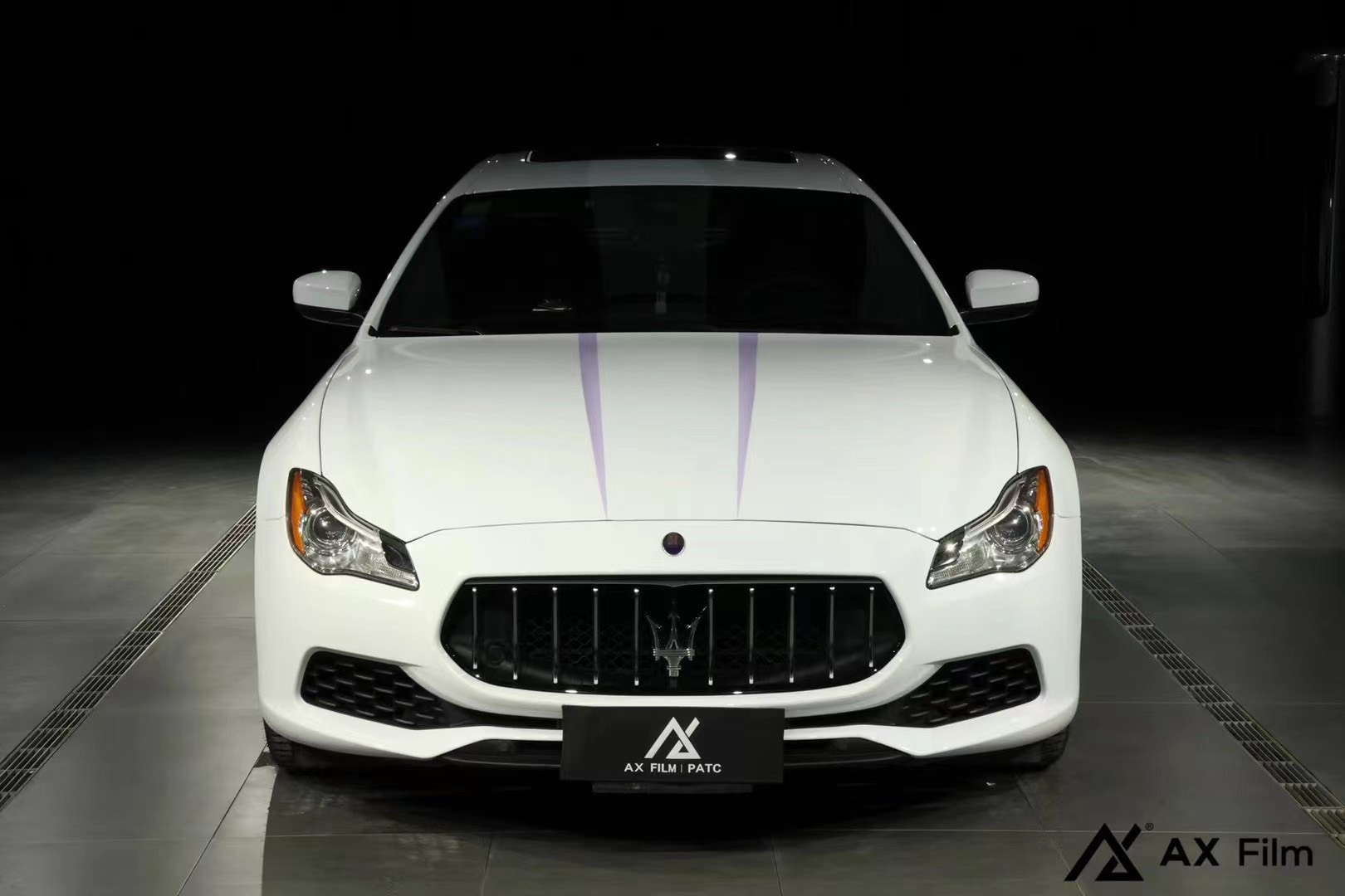 AX WRAP FILM GLOSS PIANO WHITE - TRẮNG PIANO BÓNG MASERATI QUATTROPORTE