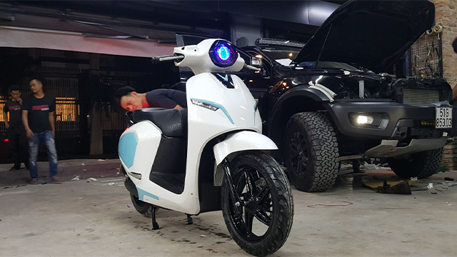 REVIEW VINFAST KLARA AUTO365 LIMITED VERSION – PHIÊN BẢN ĐỘ ĐÈN BI M-LED MORIMOTO ĐẦU TIỀN TẠI VIỆT NAM