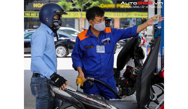 ĐỔ NHẦM XĂNG CÓ ẢNH HƯỞNG GÌ CHO XE KHÔNG?