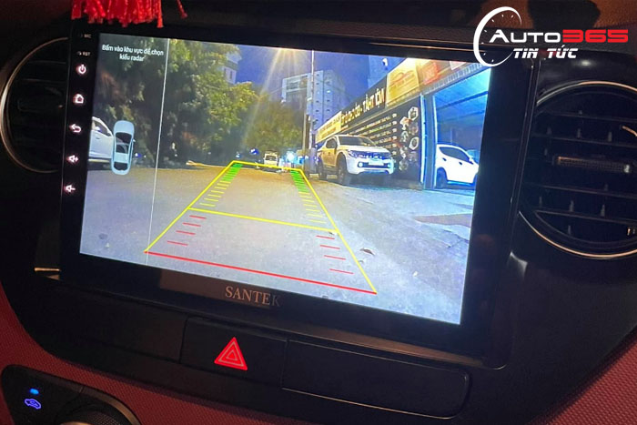 màn hình camera lùi