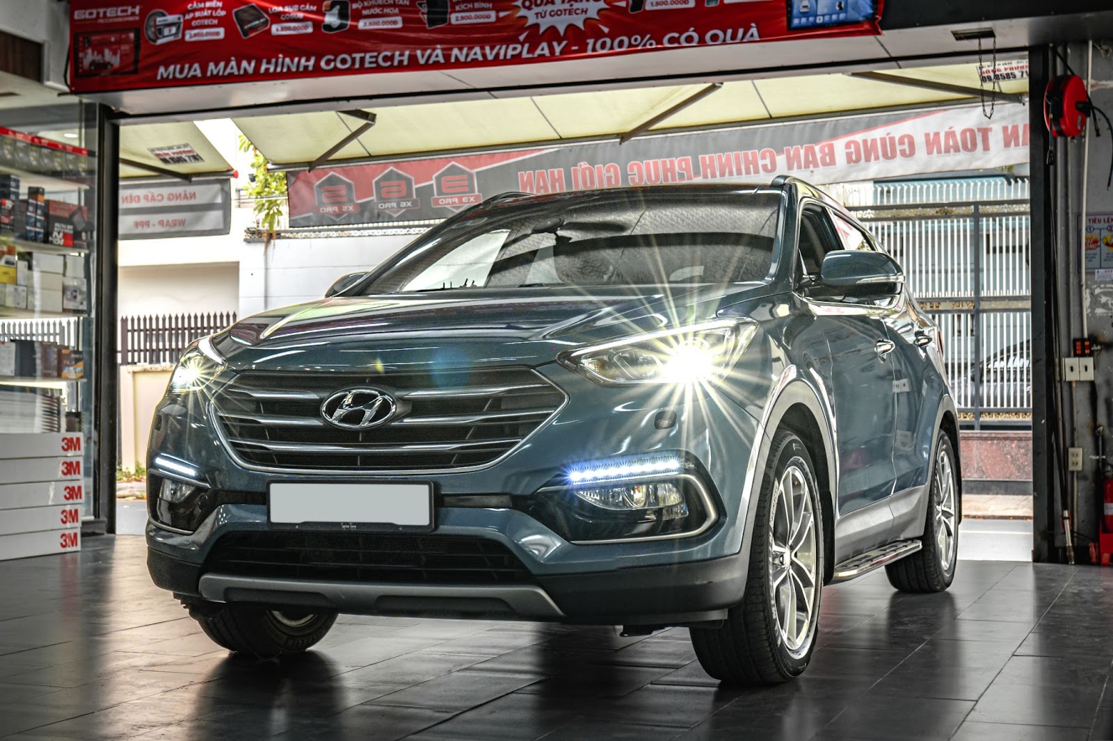 hyundai-santafe-2017-nang-cap-bi-laser-henvvei-l92-pro-3.jpg