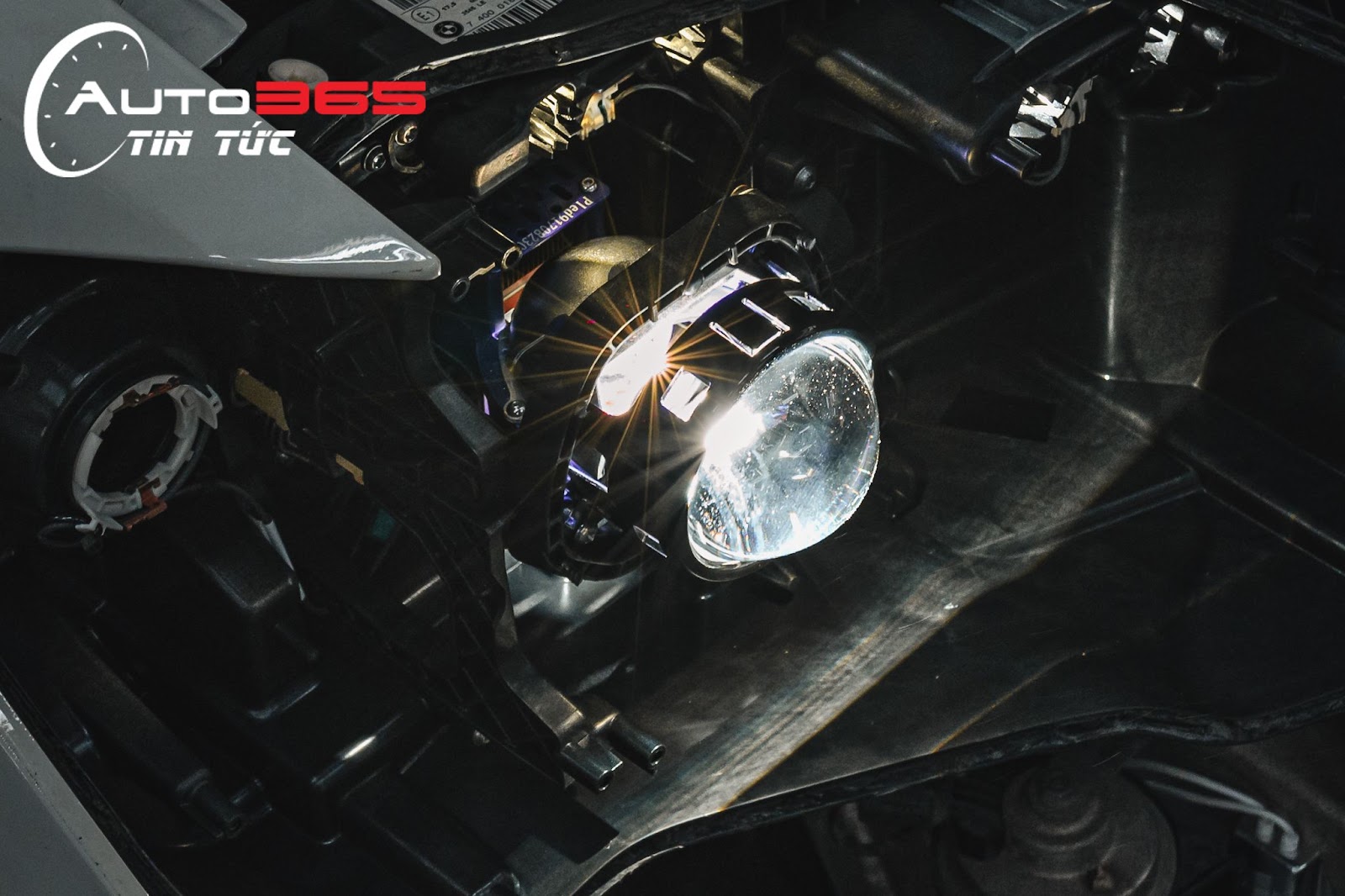 bmw-x3-do-den-cuc-chat-voi-bi-led-titan-platinum-pro-2023-3.jpg