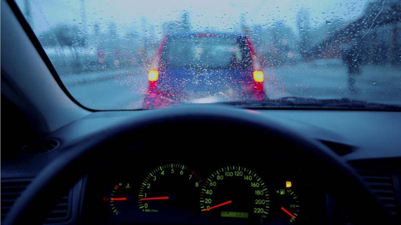 Lái xe trong điều kiện thời tiết không thuận lợi