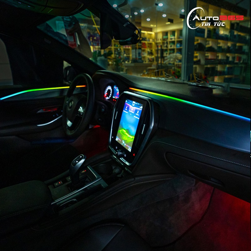 Vinfast Lux A2.0 lên Led viền nội thất Cardi Ultra Pro