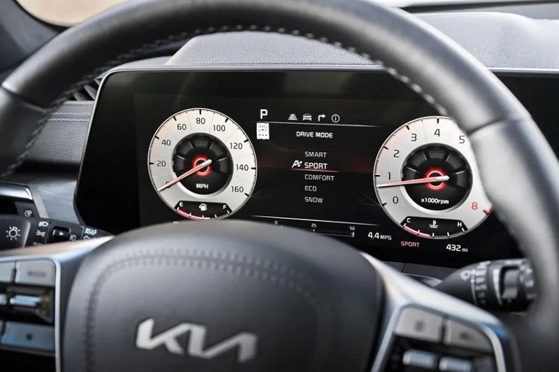 khởi động xe và dừng xe tự động