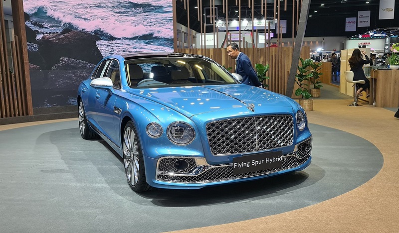 Bentley Flying Spur Hybrid