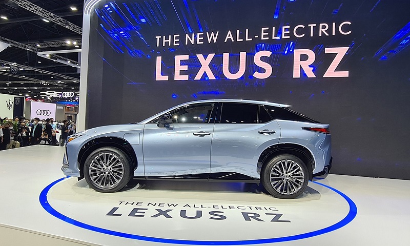 Lexus RZ 