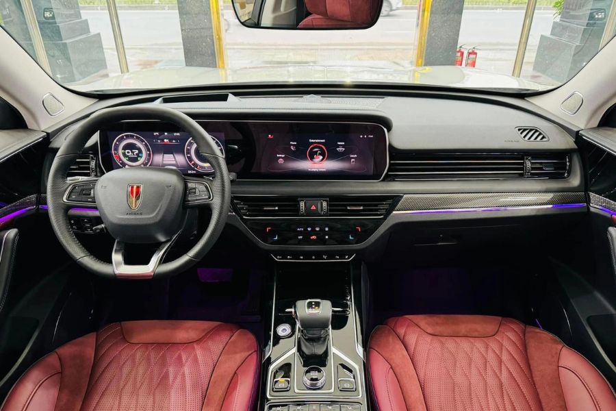 Hongqi HS5