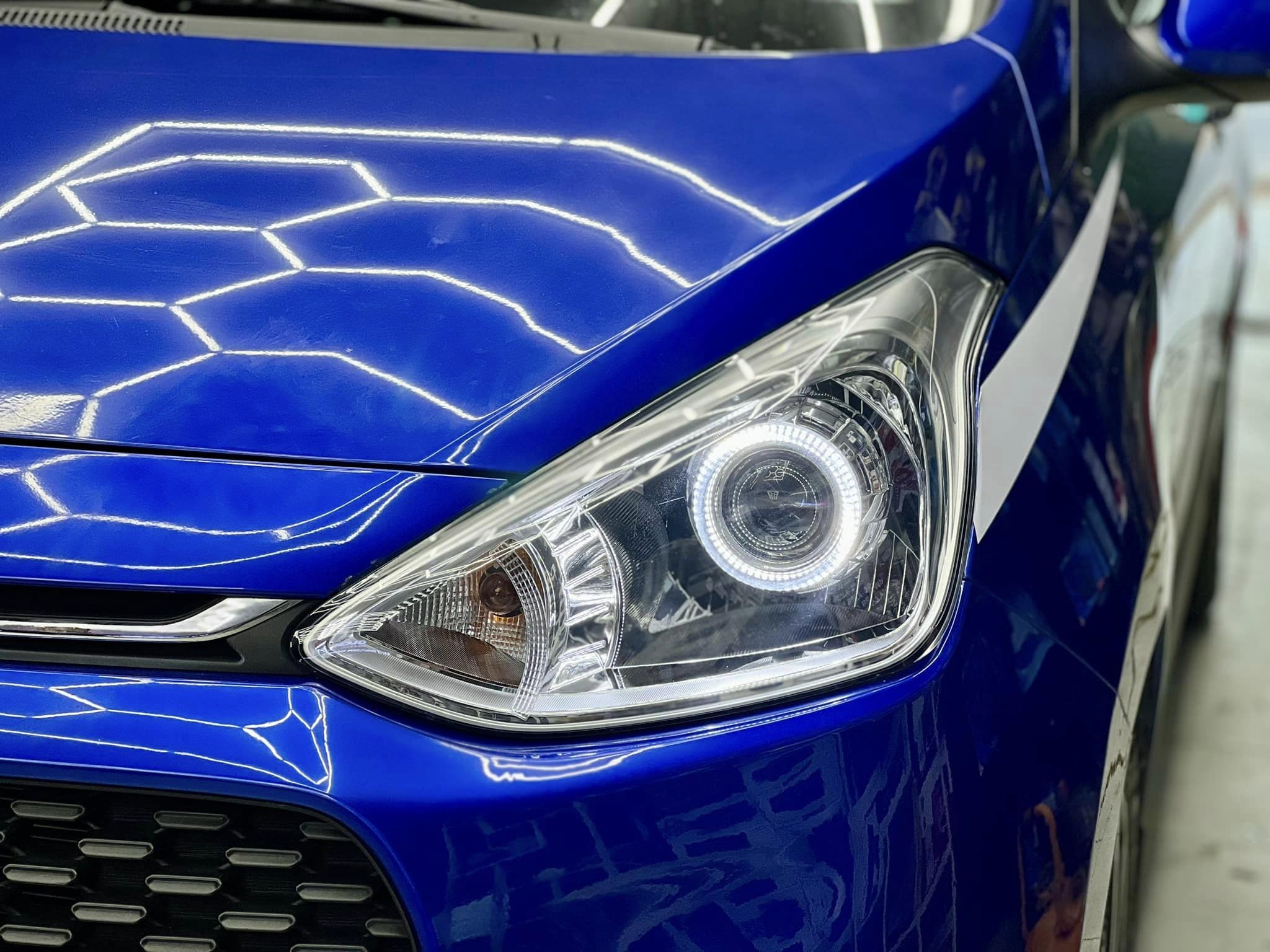 do-den-hyundai-i10-11.jpg