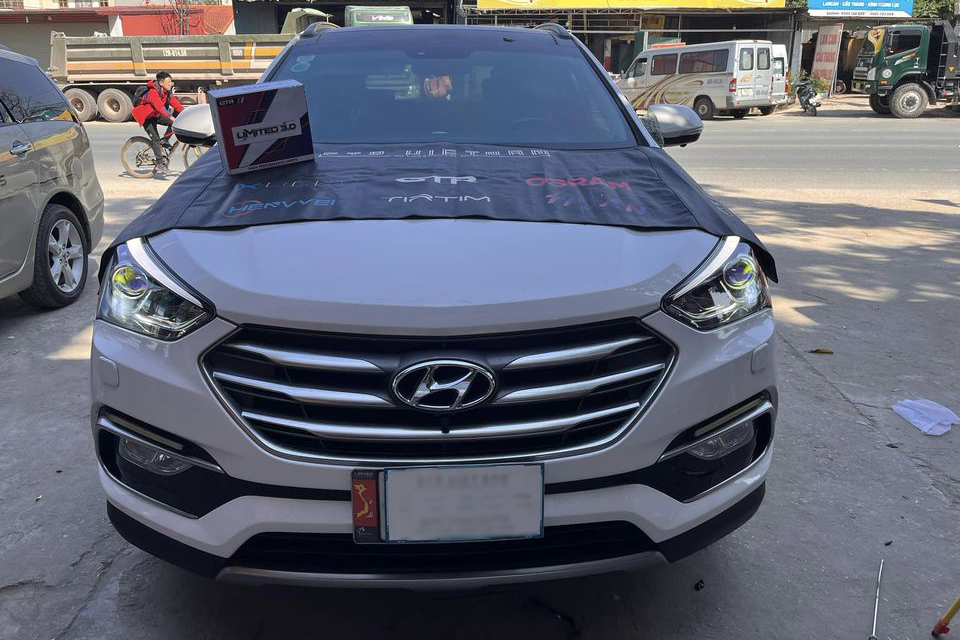 do-den-hyundai-santafe-16.jpg