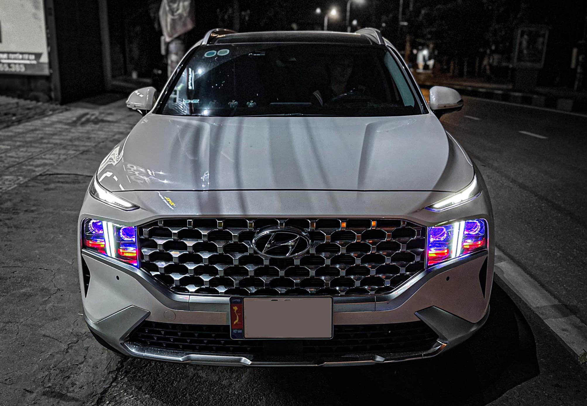 do-den-hyundai-santafe-18.jpg