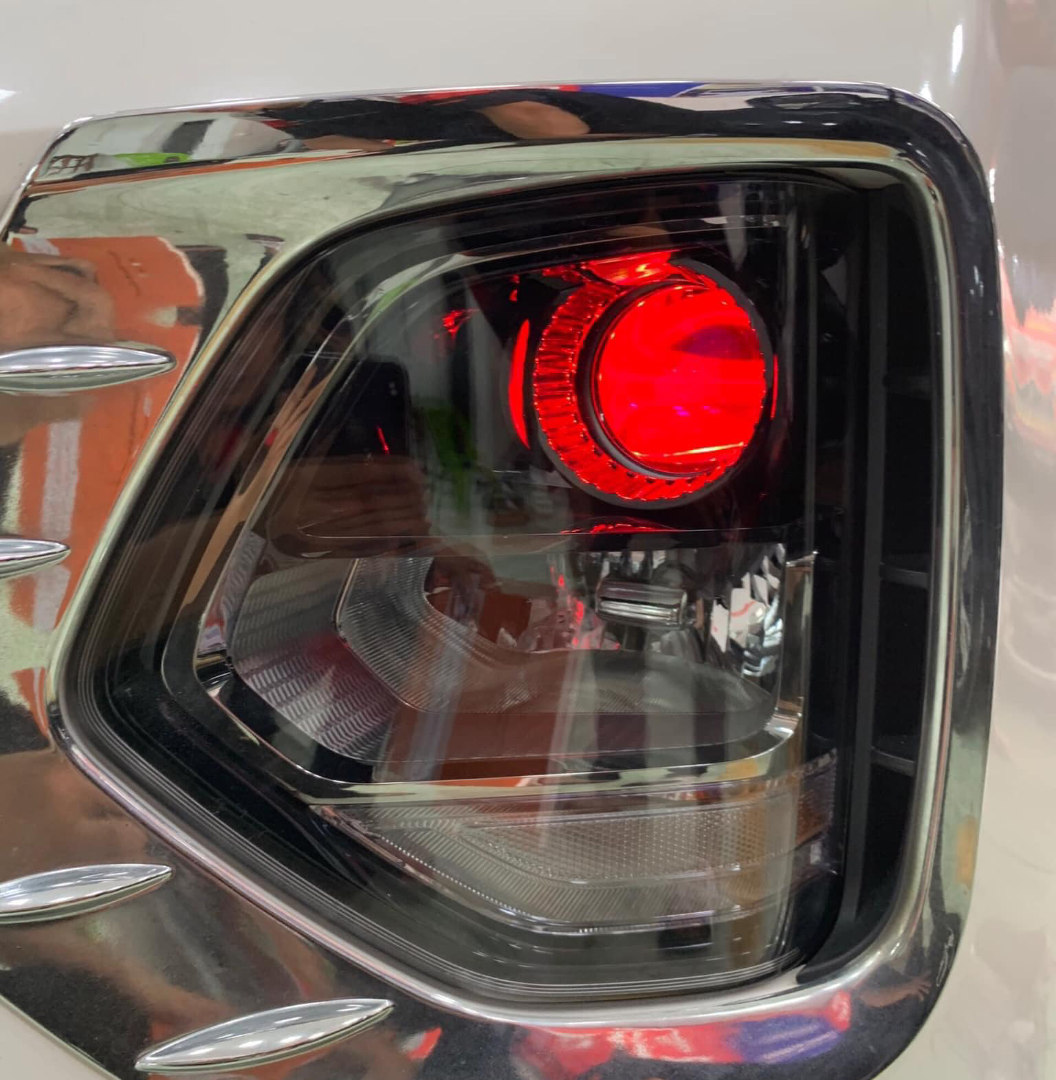do-den-hyundai-santafe-20.jpg