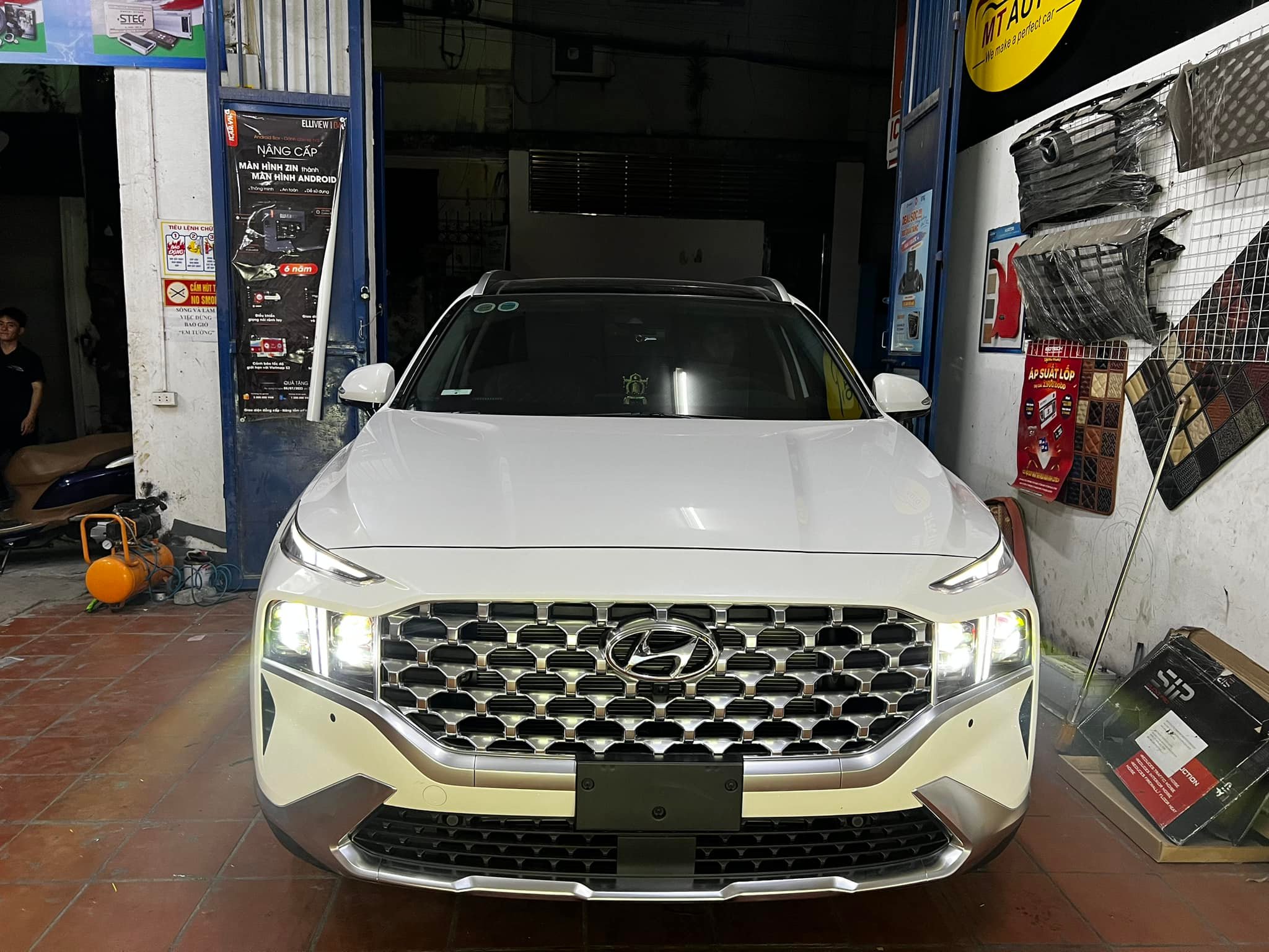 do-den-hyundai-santafe-21.jpg