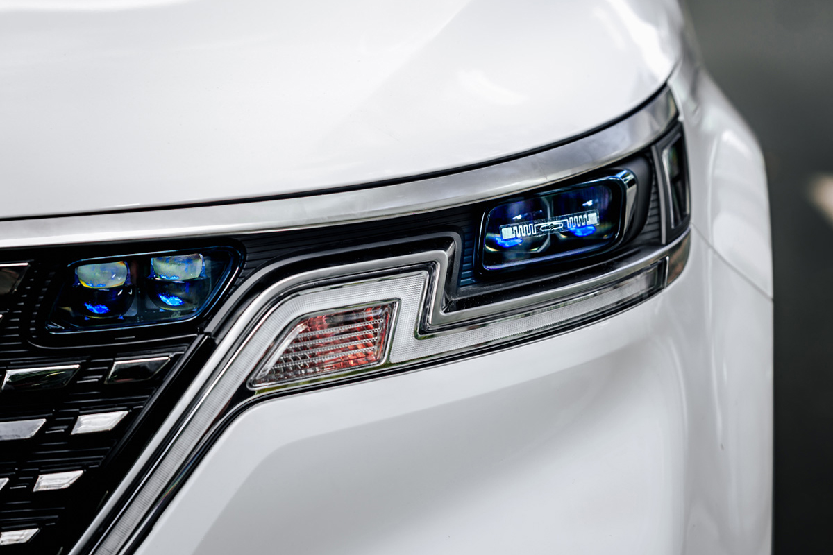 do-den-kia-carnival-4.jpg
