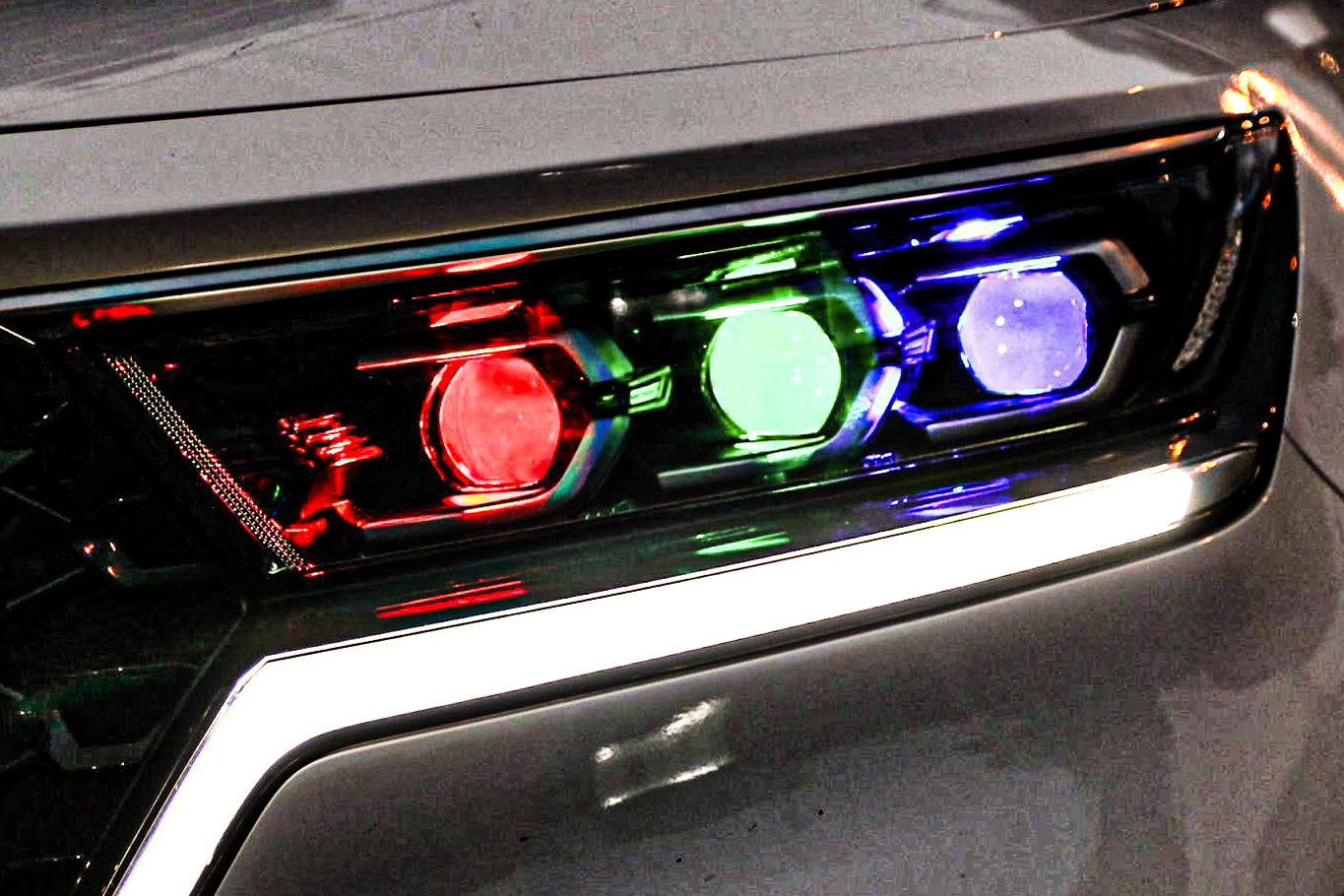 do-den-kia-carnival-6.jpg