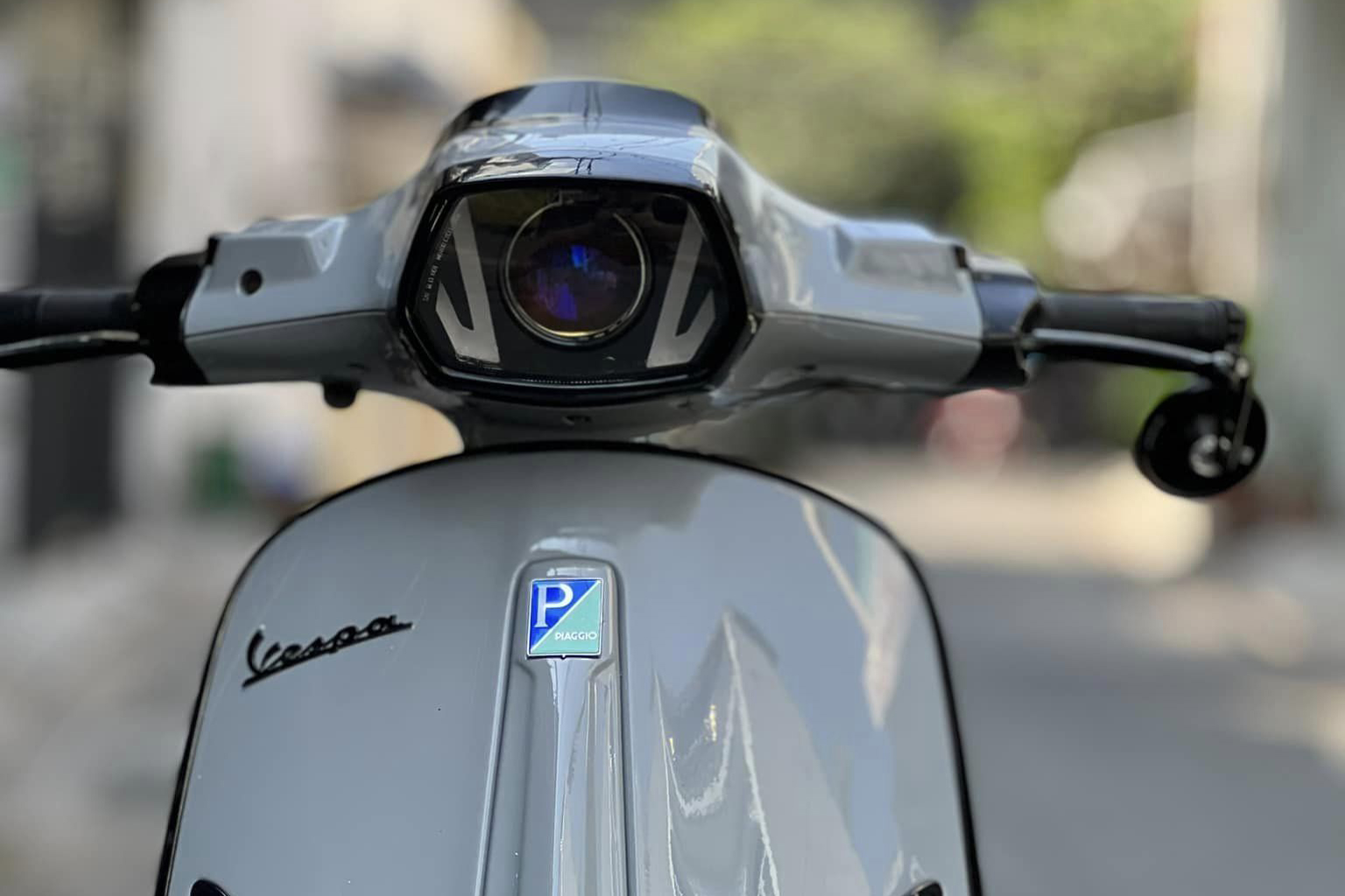 vespa-do-den-3.jpg