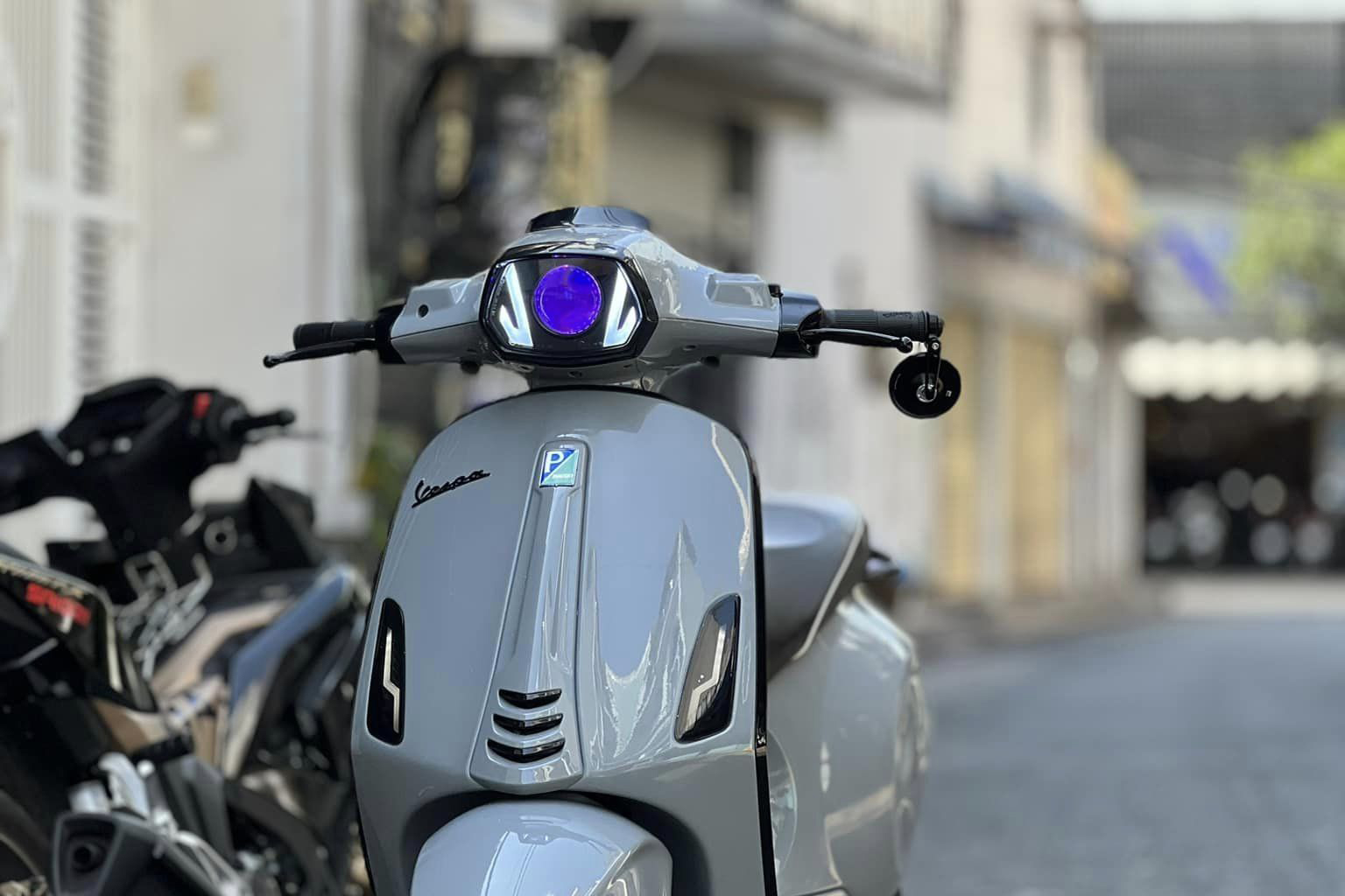 vespa-do-den-4.jpg