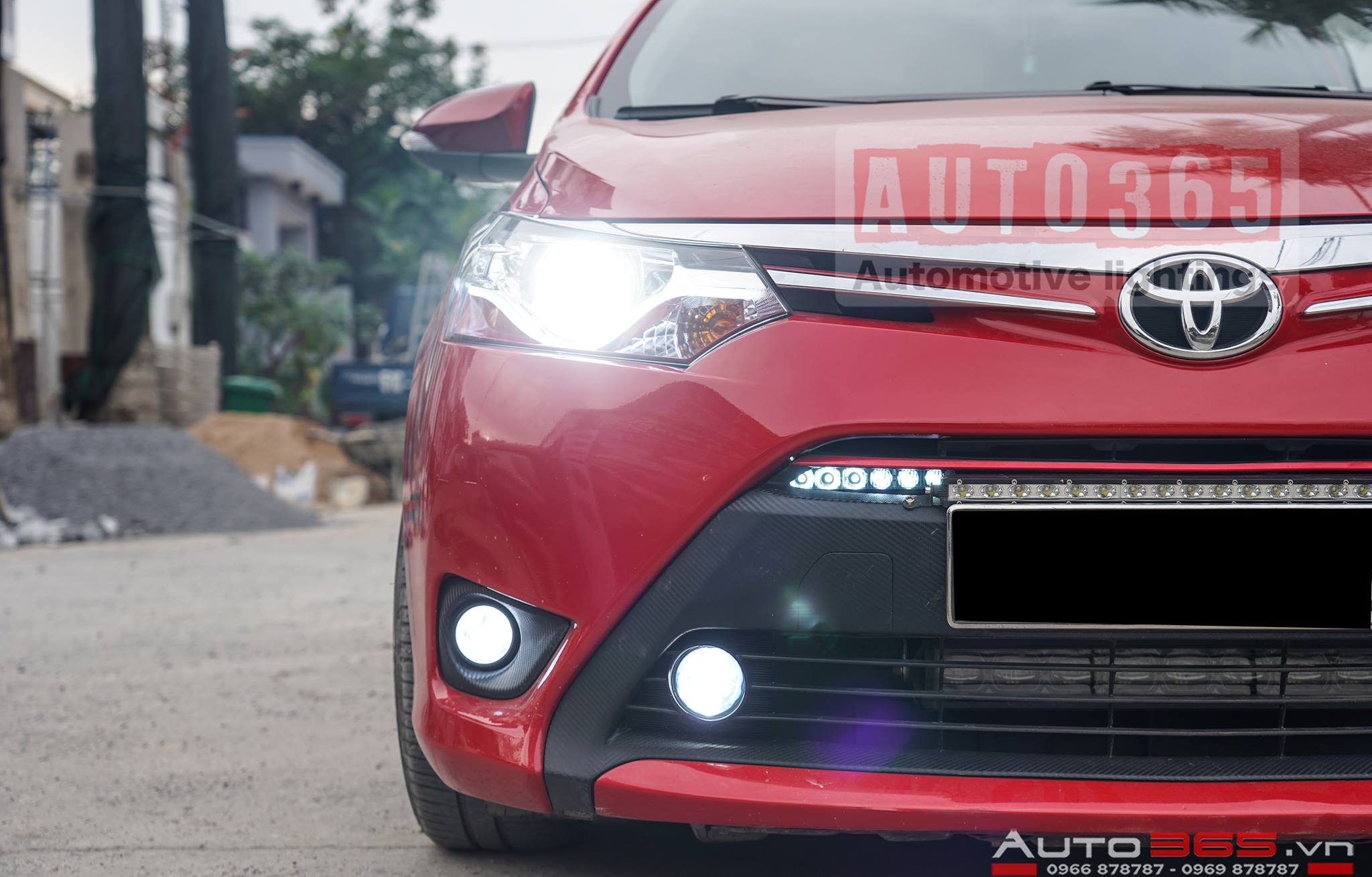 Độ đèn Toyota Vios với đèn gầm bi-xenon