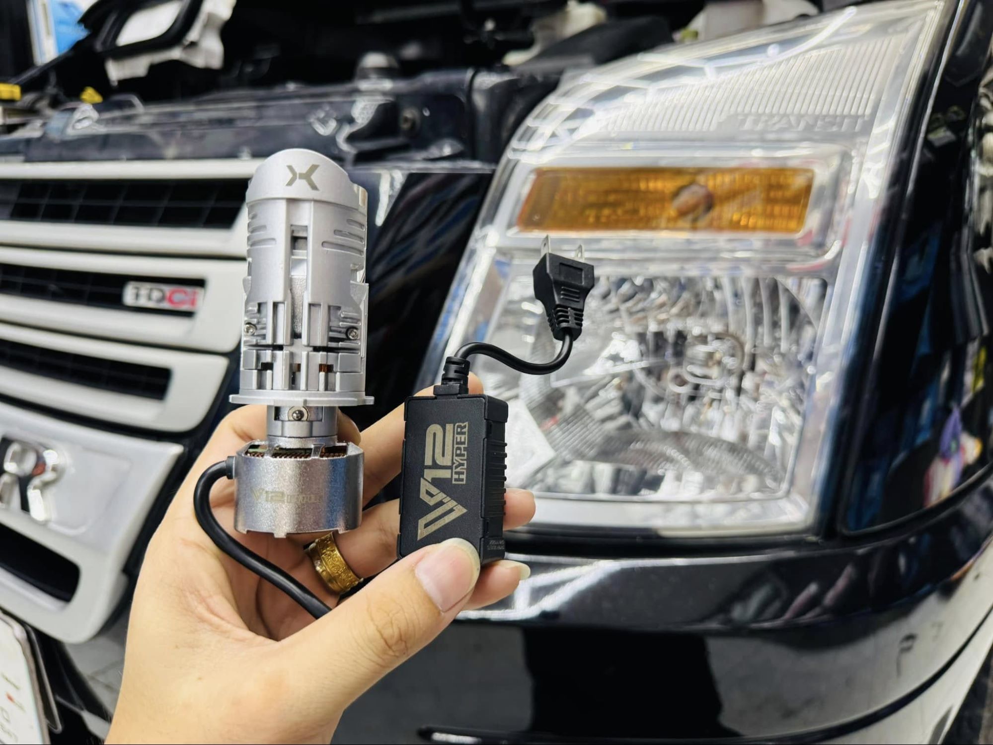 hinh-anh-xe-lap-bi-led-mini-x-light-v12-hyper-12.jpg