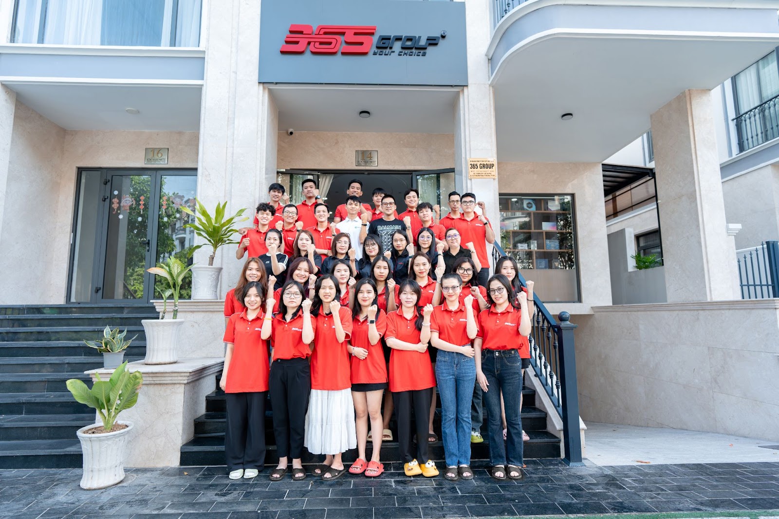 365-group-6.jpg