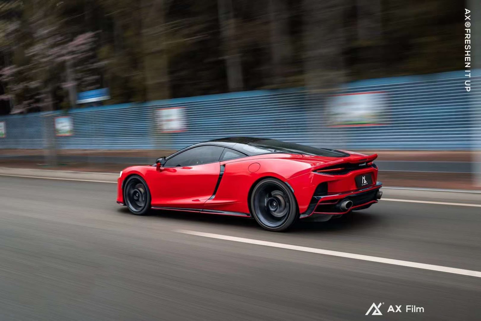 sieu-xe-mclaren-dan-ax-wrap-film-mau-carmine-red--5.jpg