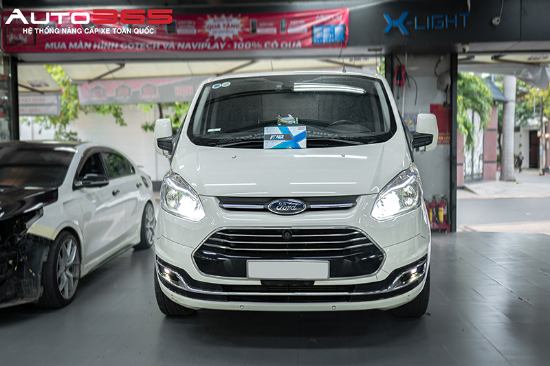 cac-doi-xe-ford-tourneo-4.jpg