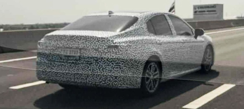 toyota-camry-2024-chay-thu-tai-thai-lan-1.jpg