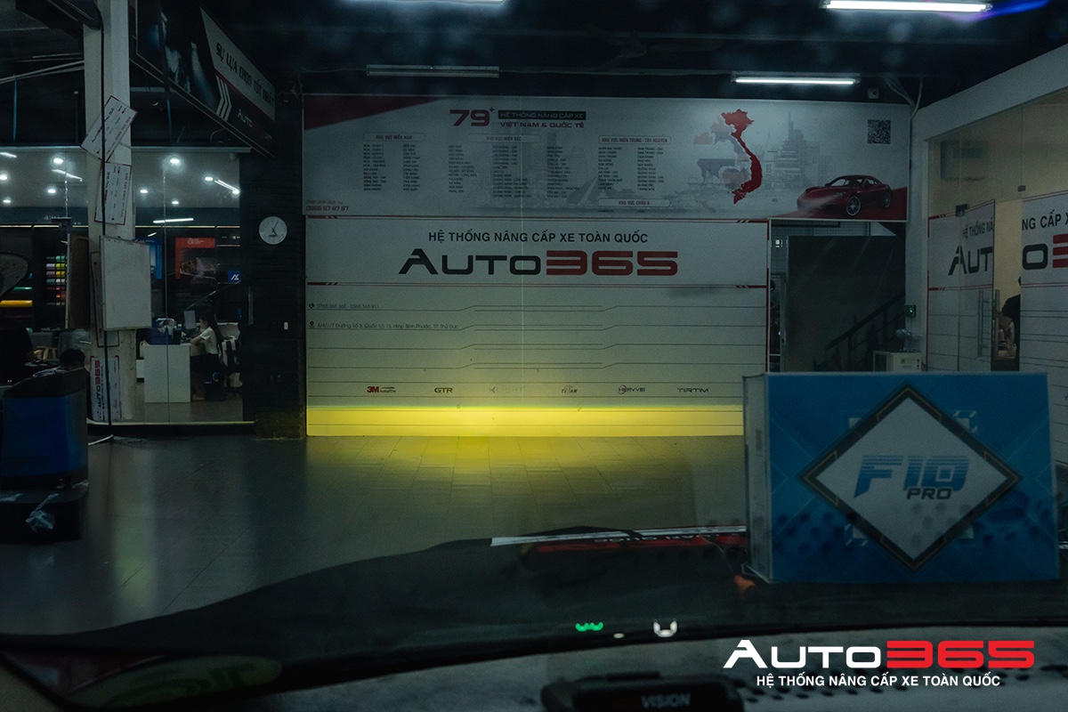 hyundai-custin-do-den-bi-gam-x-light-f10-pro-11.jpg