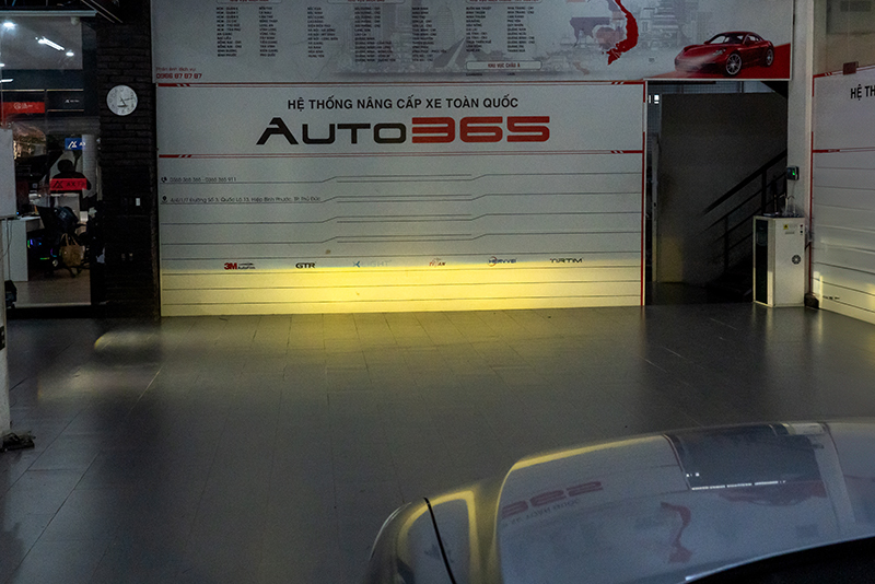 mazda-do-den-bi-gam-xlight-f10-20-2024-5.JPG