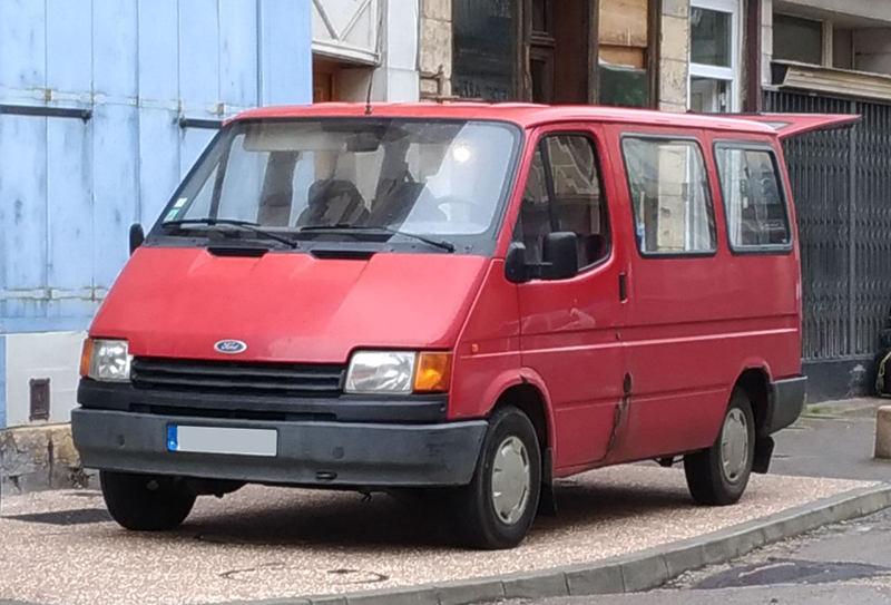cac-doi-xe-ford-transit-4.jpg