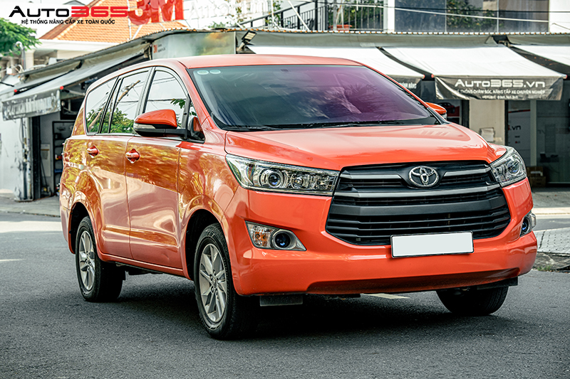 toyota-innova-do-den-va-dan-phim-cach-nhiet-1.jpg