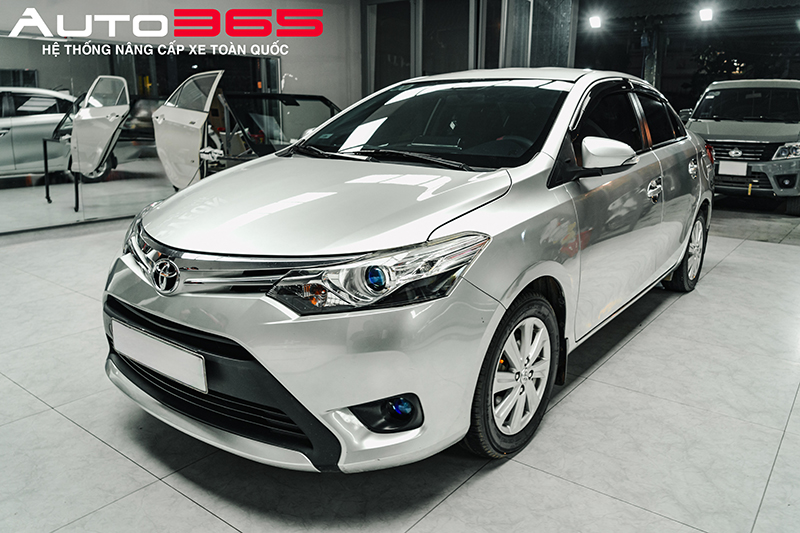 toyota-vios-do-combo-den-va-phim-cach-nhiet-1.jpg