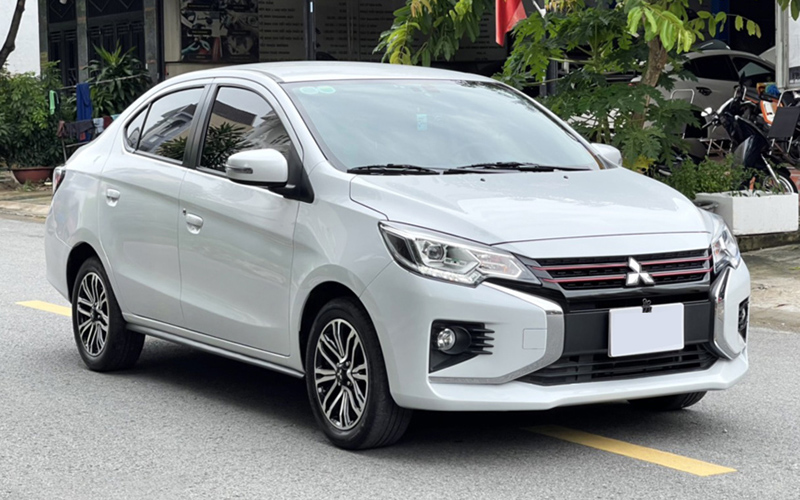 mitsubishi-attrage-la-mau-sedan-da-dung-cho-khach-hang-viet-1.jpg