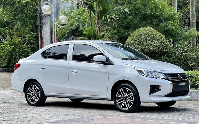mitsubishi-attrage-la-mau-sedan-da-dung-cho-khach-hang-viet-2.jpg