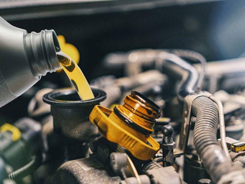 thay dầu nhớt để động cơ hoạt động trơn tru hơn