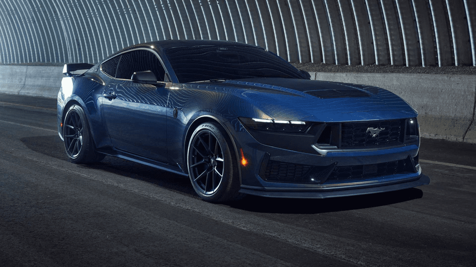 Blue Ember trên Ford Mustang Dark Horse
