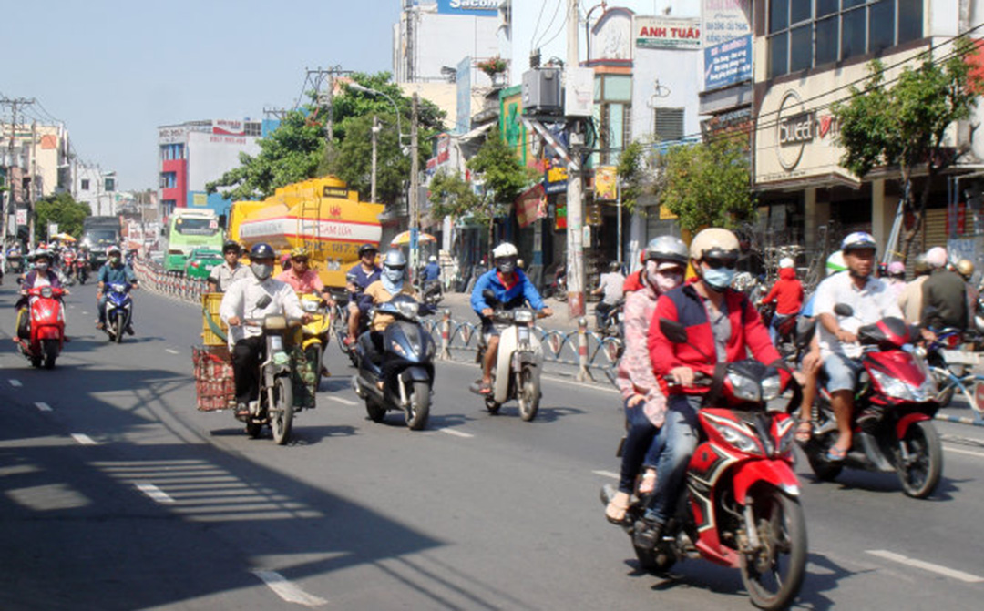 giữ đều tay ga khi di chuyển